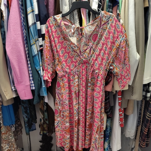 🛑3/$38 Pink Dress Size Small - Picture 2 of 7